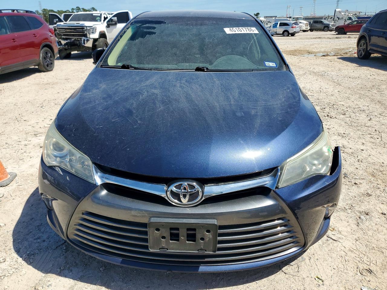 2015 TOYOTA CAMRY LE photo 13