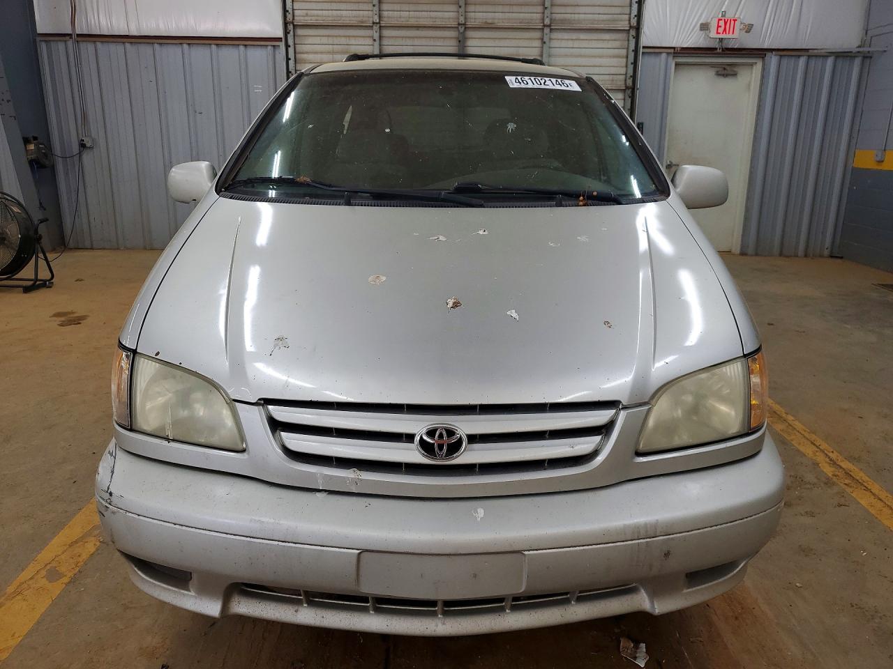 2003 TOYOTA SIENNA LE photo 5
