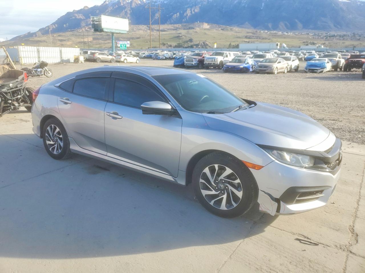 2017 HONDA CIVIC EX photo 4