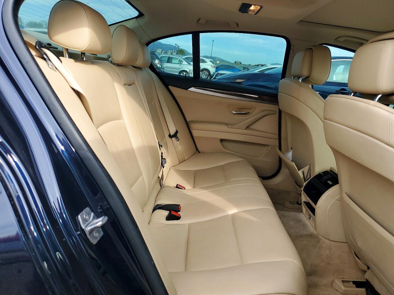 2013 BMW 535 I photo 28