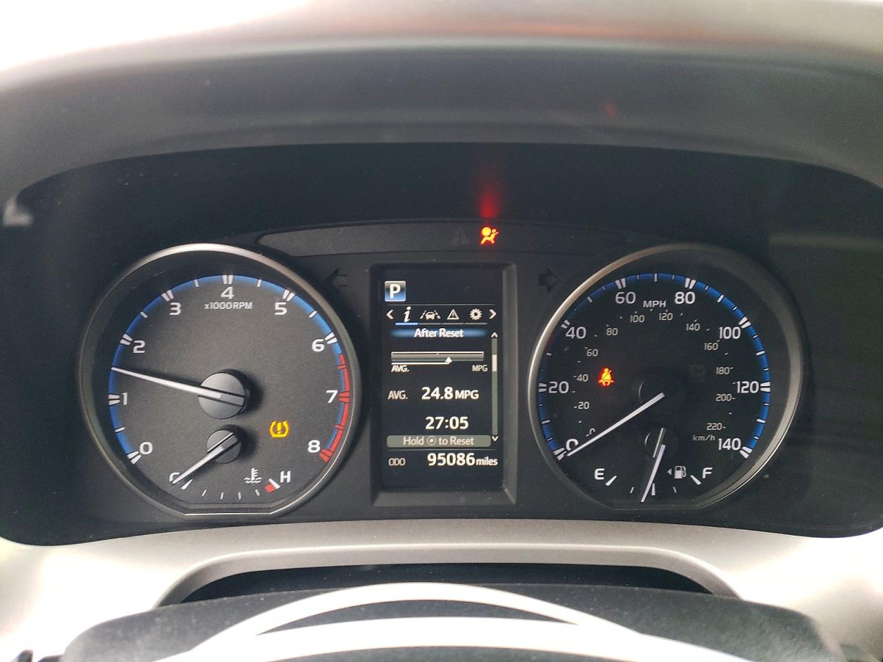 2018 TOYOTA RAV4 LE photo 9