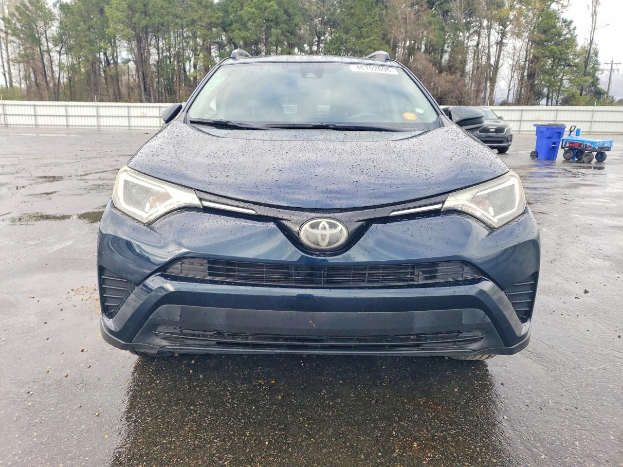 2018 TOYOTA RAV4 LE photo 5