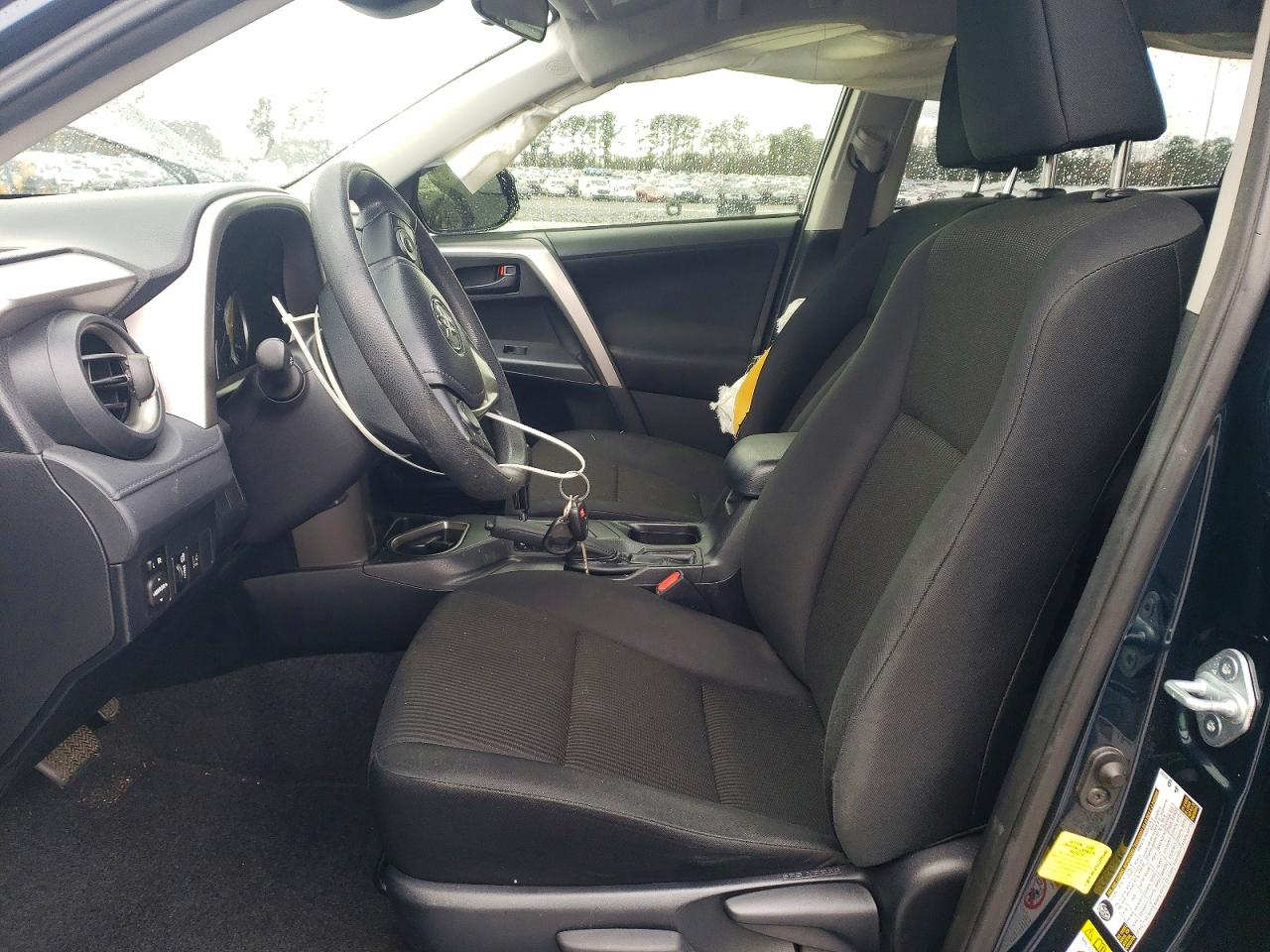 2018 TOYOTA RAV4 LE photo 7