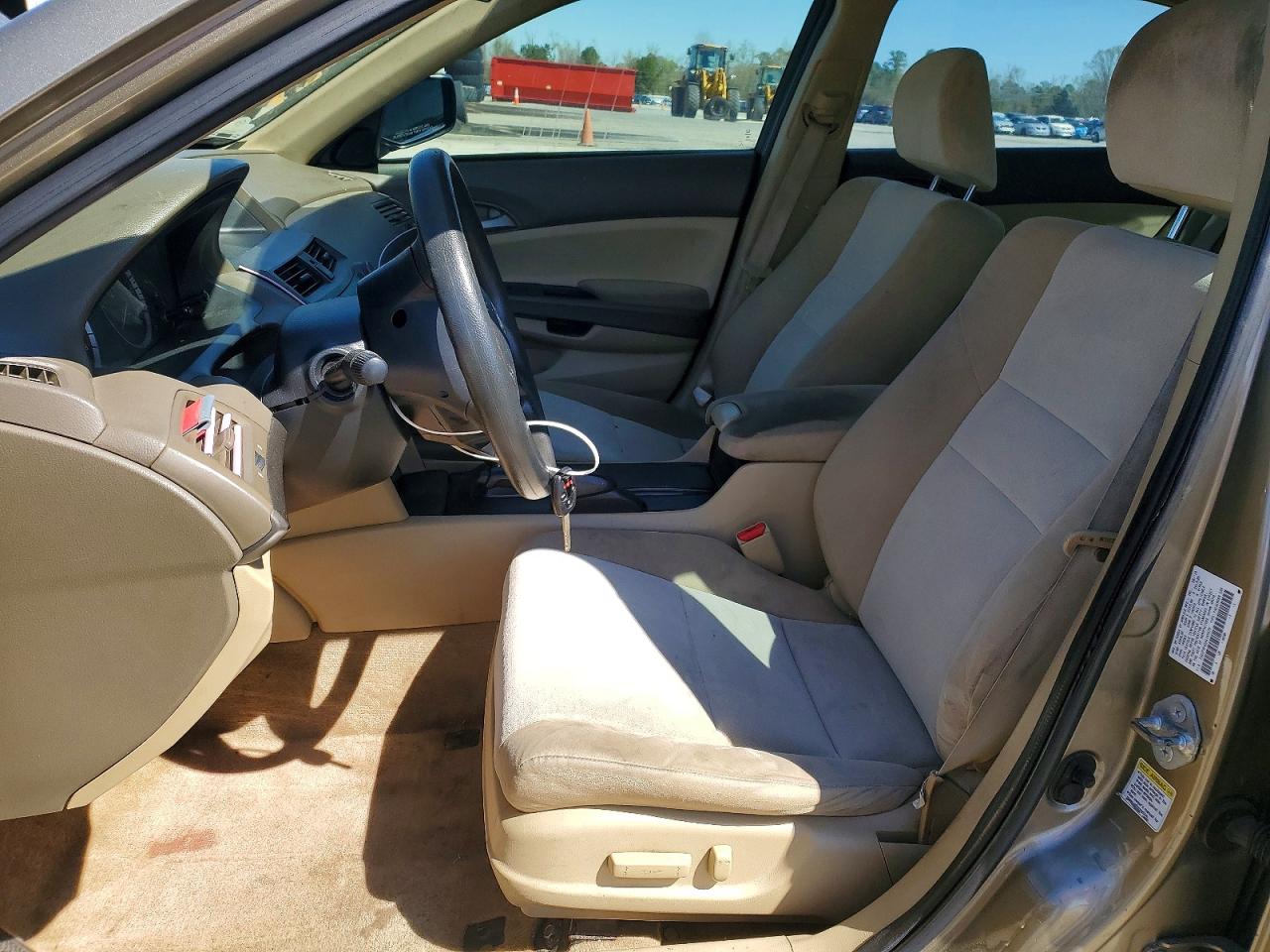2010 HONDA ACCORD LXP photo 7