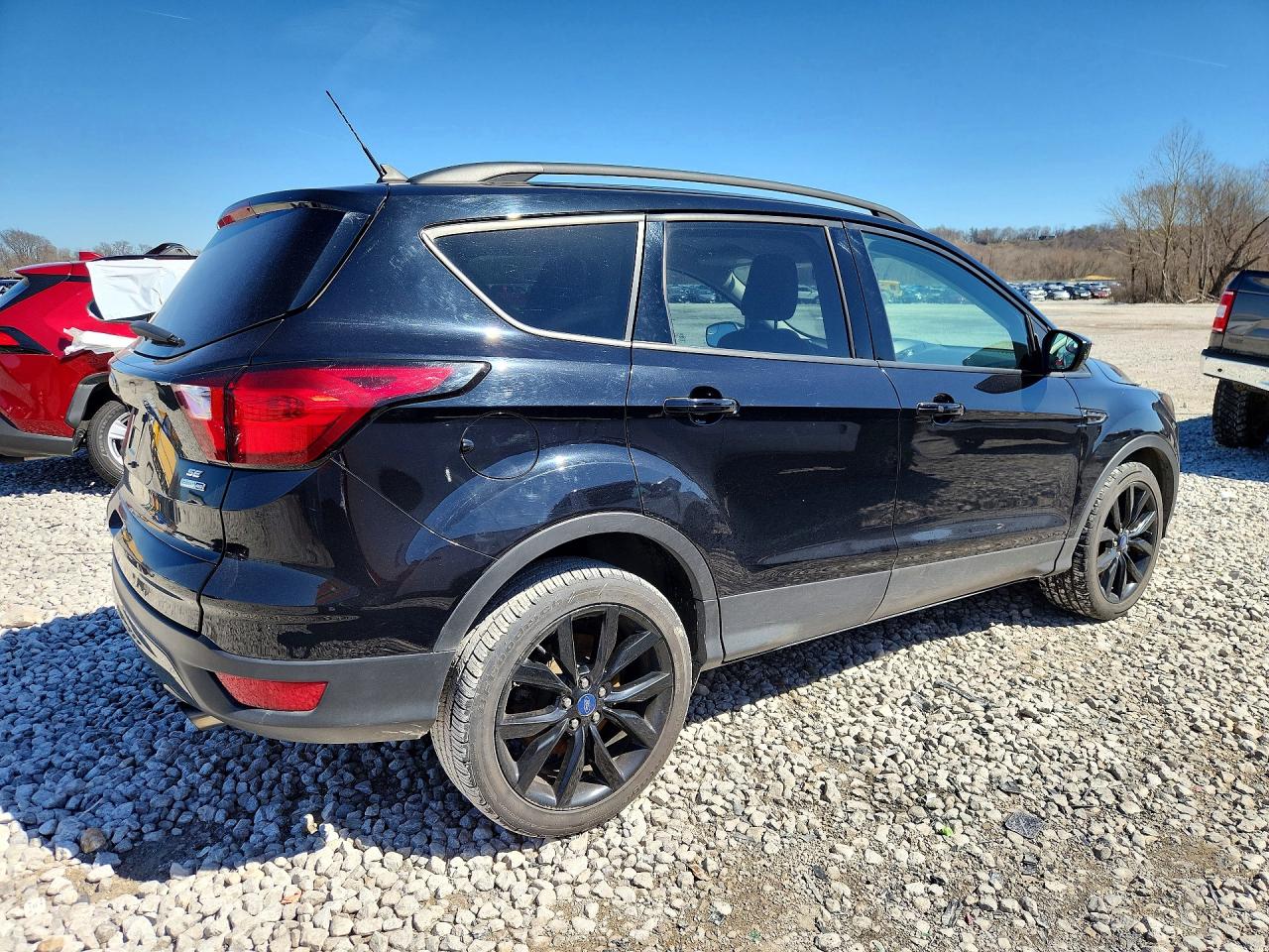 2019 FORD ESCAPE photo 3