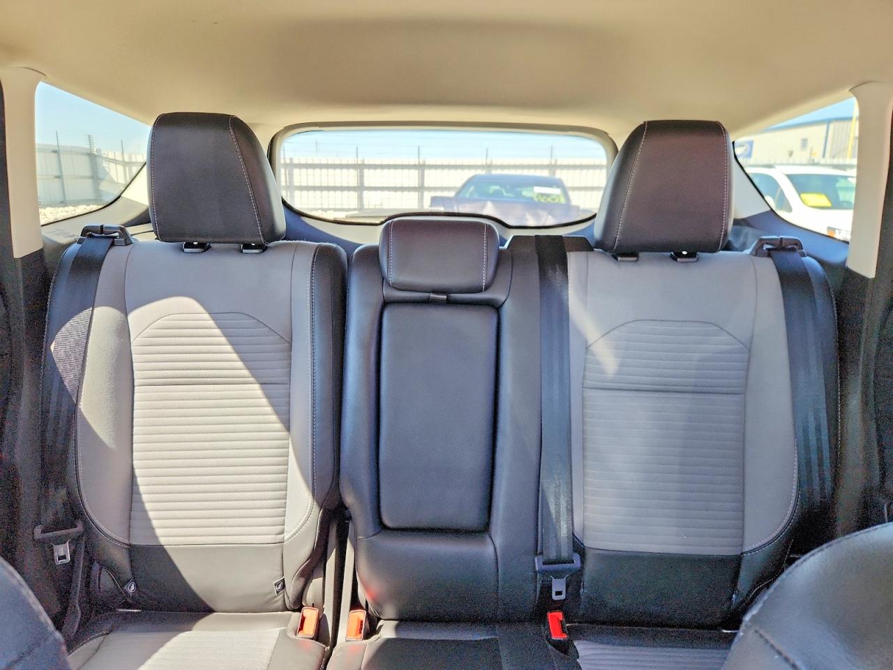 2019 FORD ESCAPE photo 10