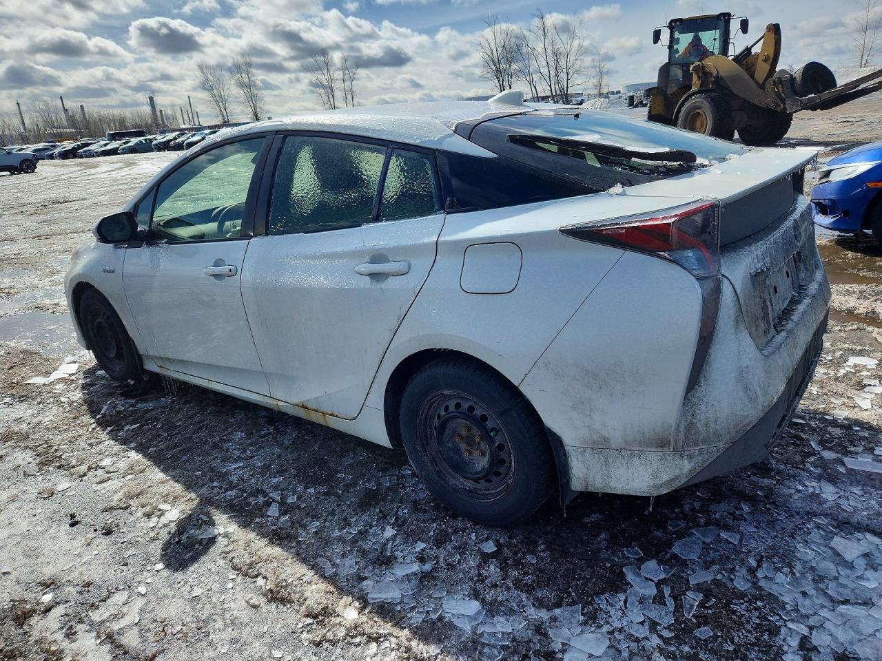 2016 TOYOTA PRIUS photo 3