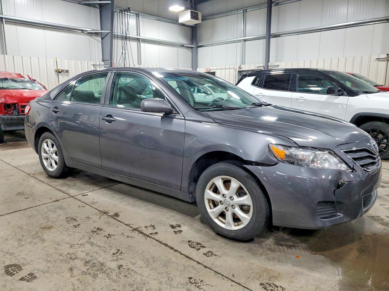 2011 TOYOTA CAMRY LE photo 7