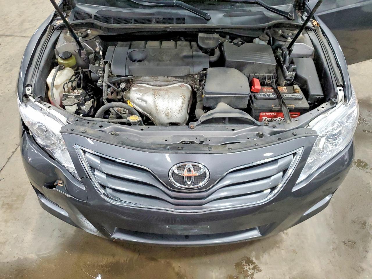 2011 TOYOTA CAMRY LE photo 21