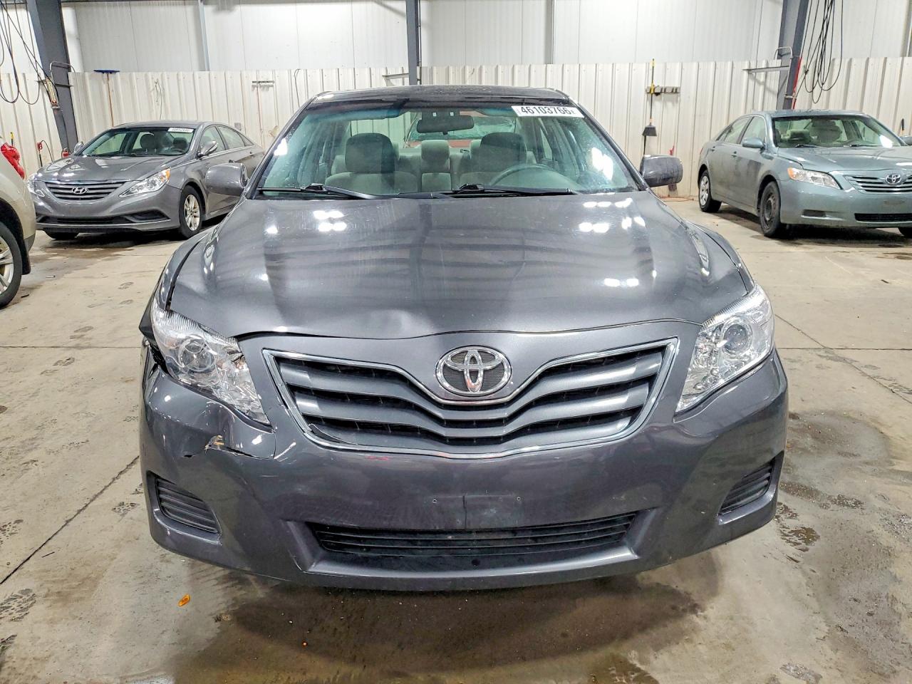 2011 TOYOTA CAMRY LE photo 9