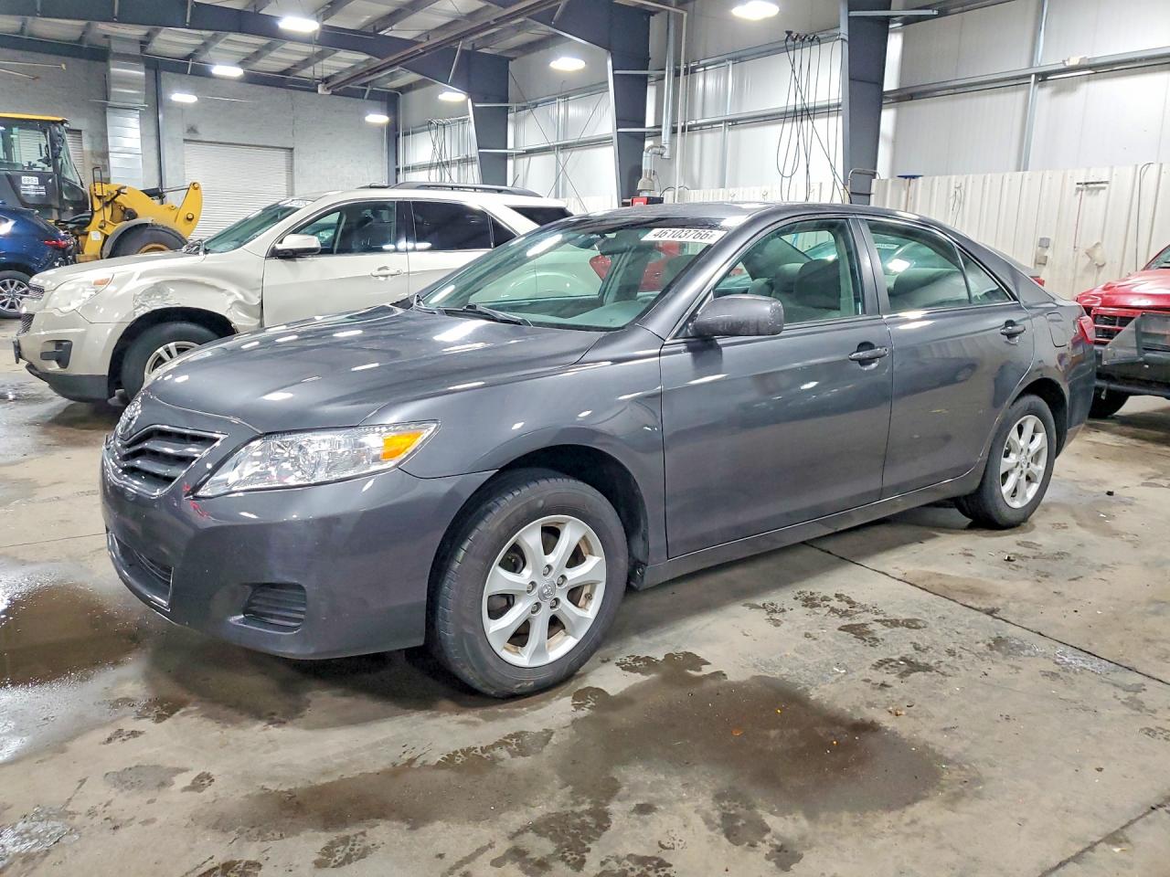 2011 TOYOTA CAMRY