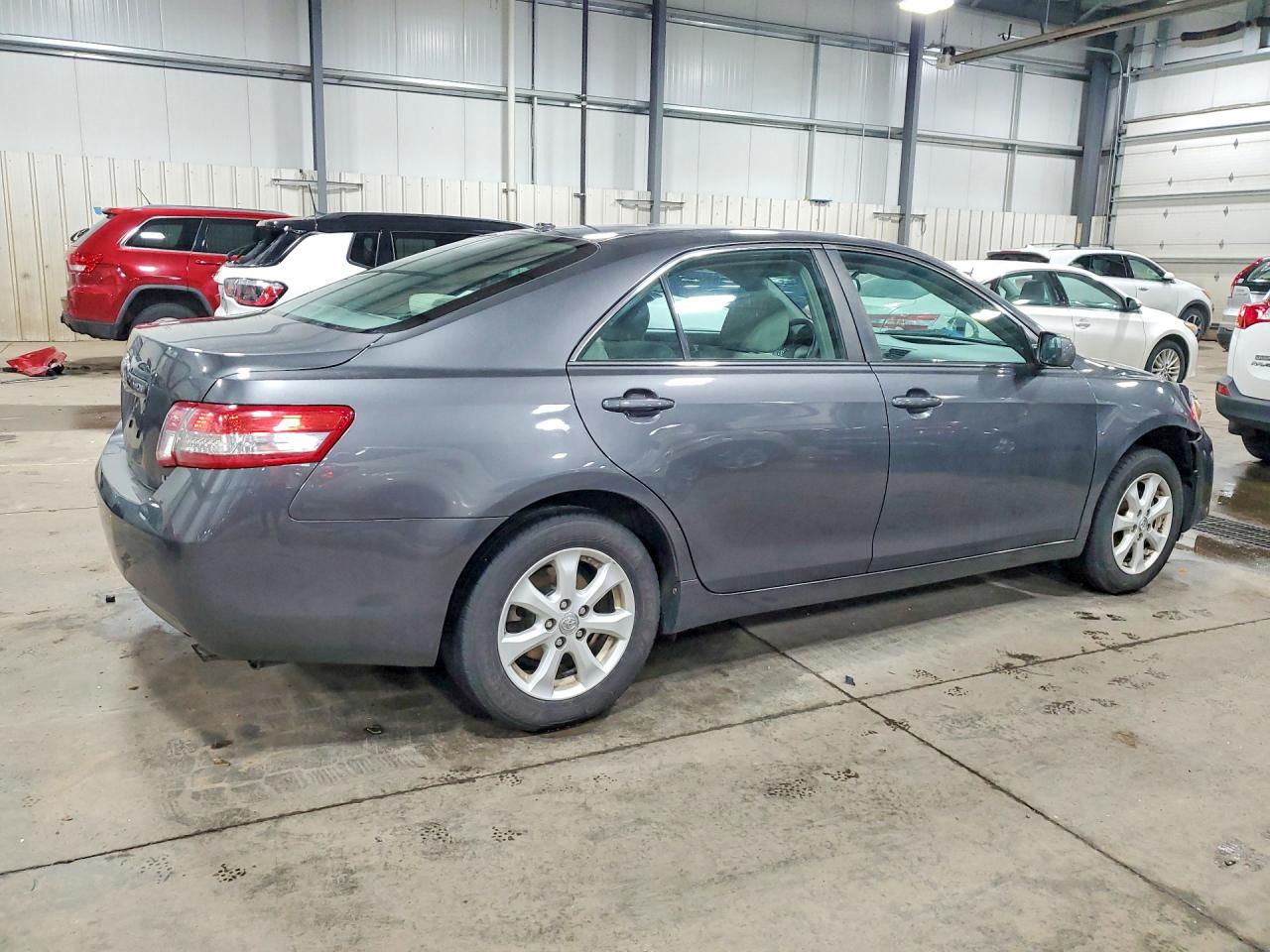 2011 TOYOTA CAMRY LE photo 5