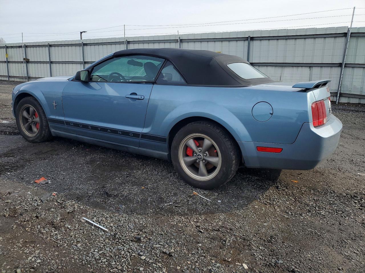 2006 FORD MUSTANG photo 2