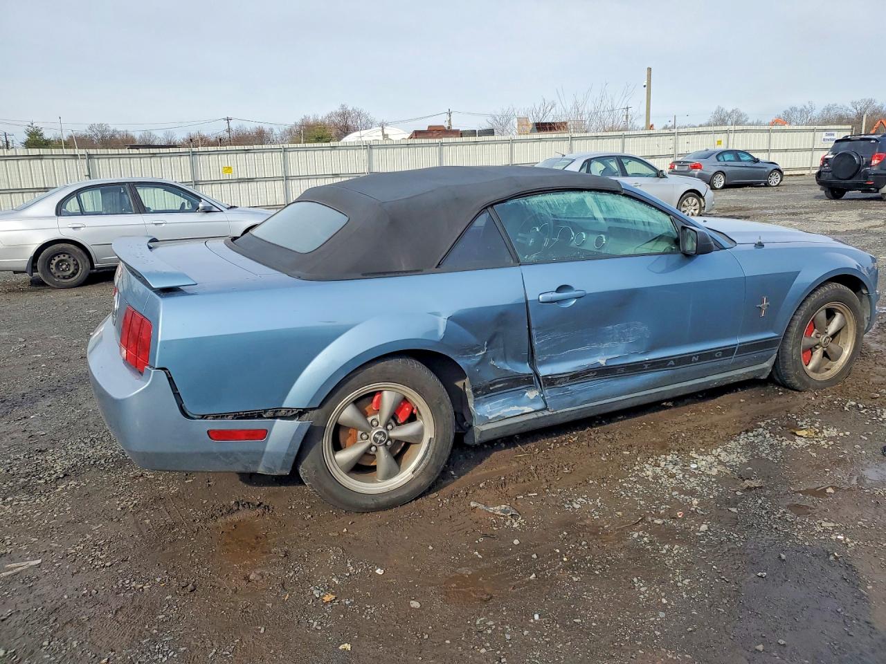 2006 FORD MUSTANG photo 3