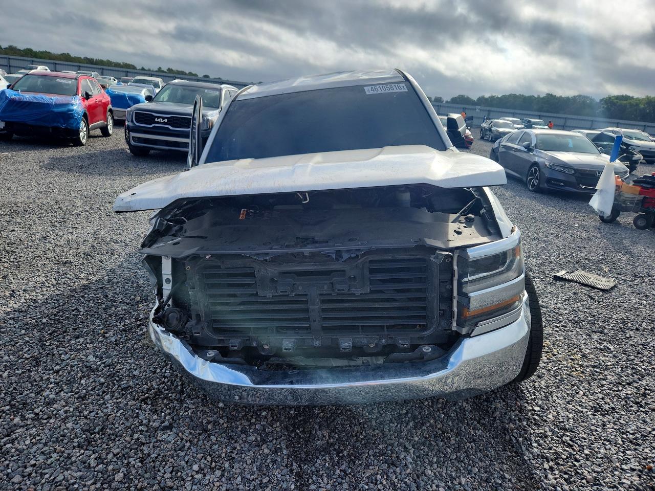 2018 CHEVROLET SILVERADO C1500 photo 9