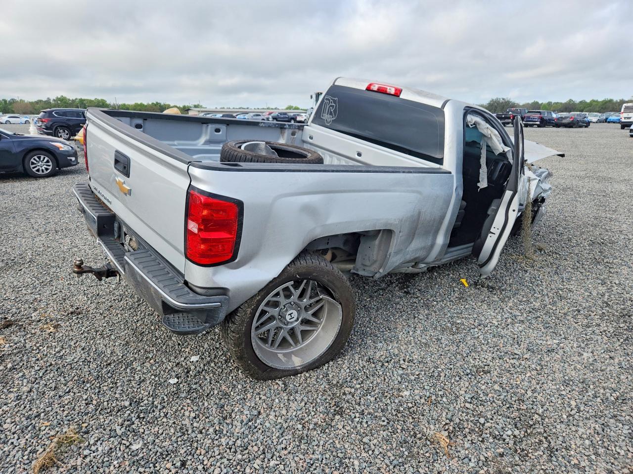2018 CHEVROLET SILVERADO C1500 photo 5