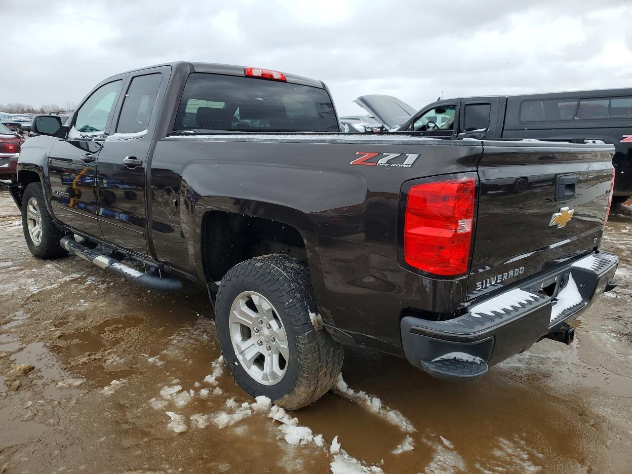 2018 CHEVROLET SILVERADO K1500 LT photo 3