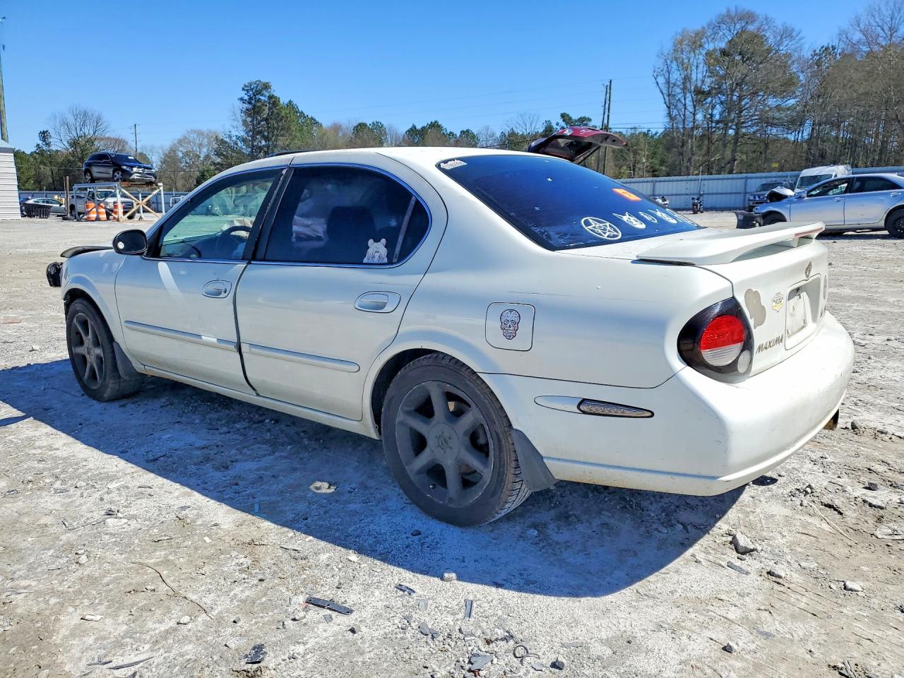 2001 NISSAN MAXIMA GXE photo 2