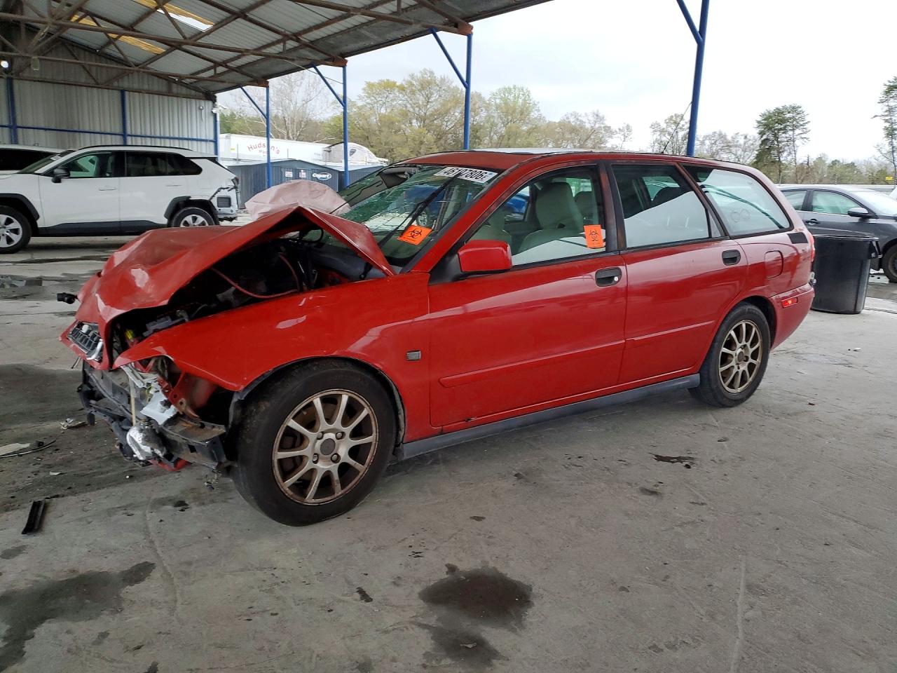 2004 VOLVO V40