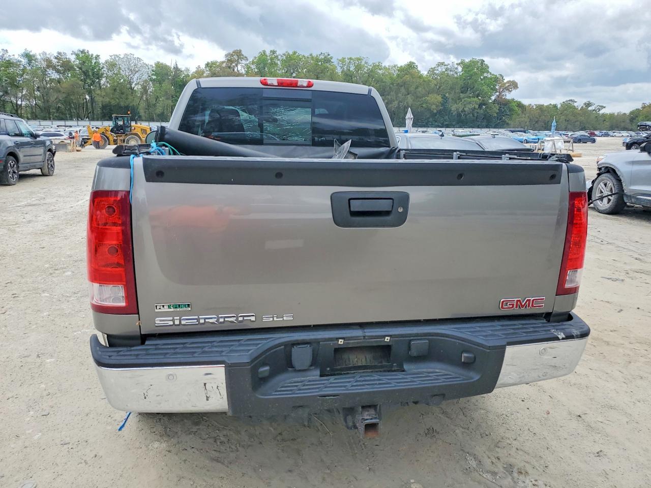 2012 GMC SIERRA C1500 SLE photo 11