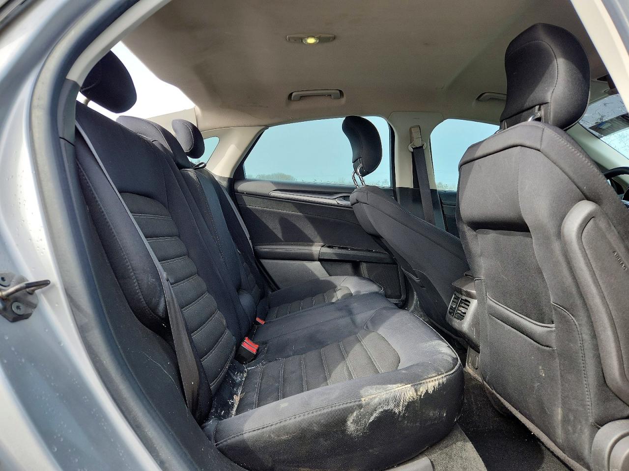 2013 FORD FUSION SE photo 19