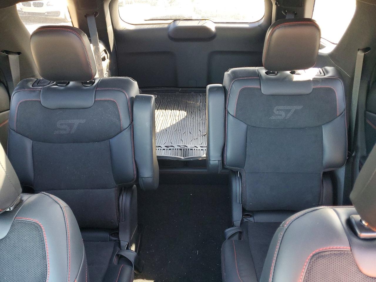 2025 FORD EXPLORER ST photo 10