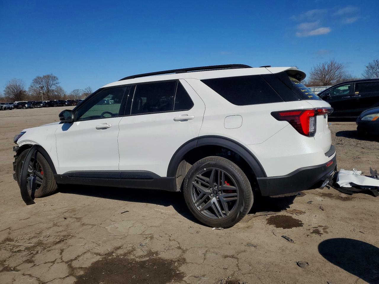 2025 FORD EXPLORER ST photo 2