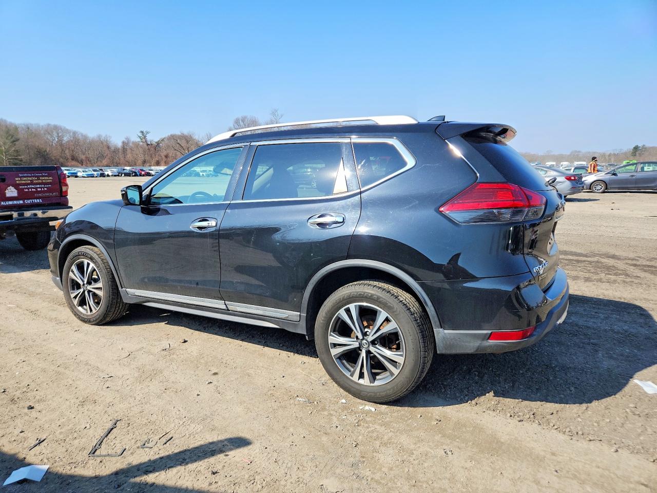 2017 NISSAN ROGUE SL photo 2