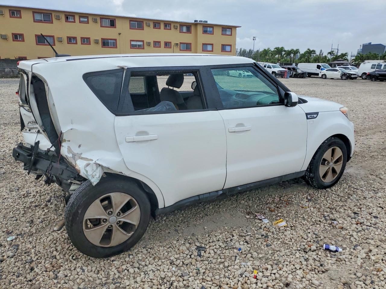 2016 KIA SOUL BASE photo 5
