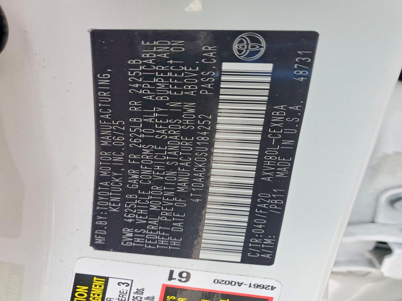 2025 TOYOTA CAMRY LE photo 25