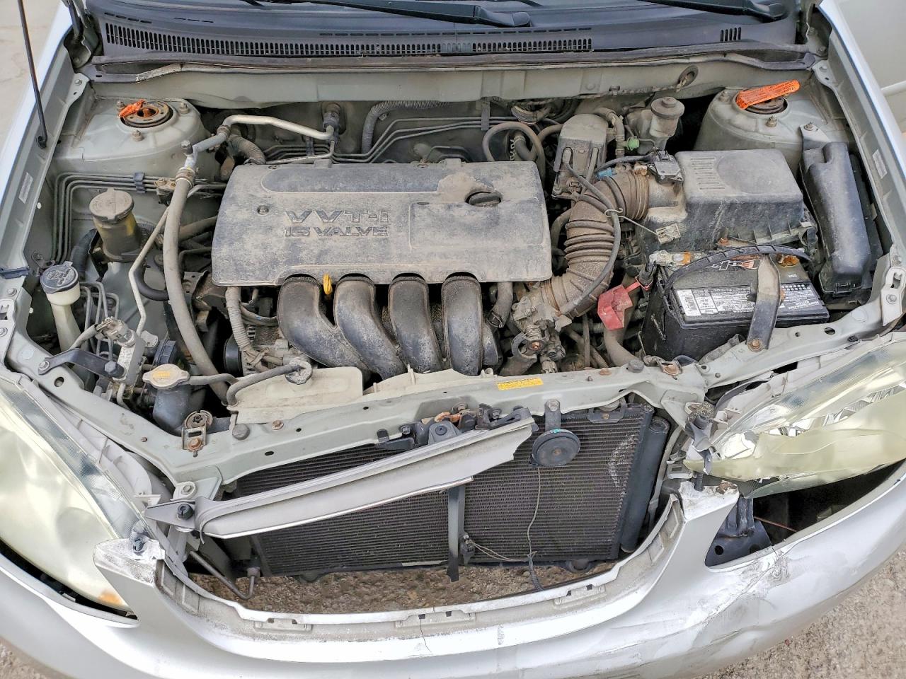 2004 TOYOTA COROLLA photo 21