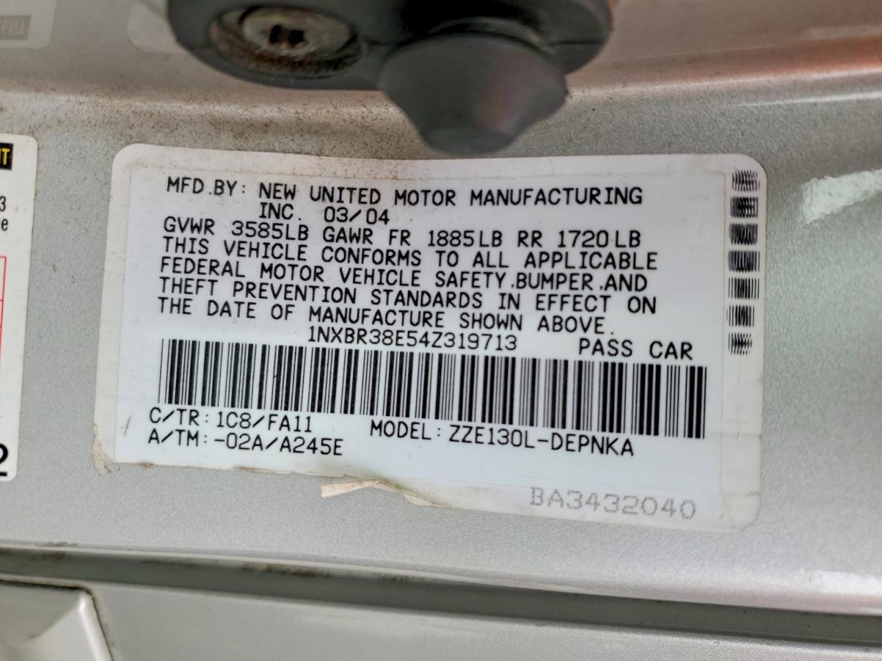 2004 TOYOTA COROLLA photo 23