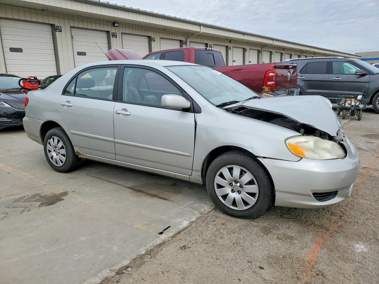 2004 TOYOTA COROLLA photo 7