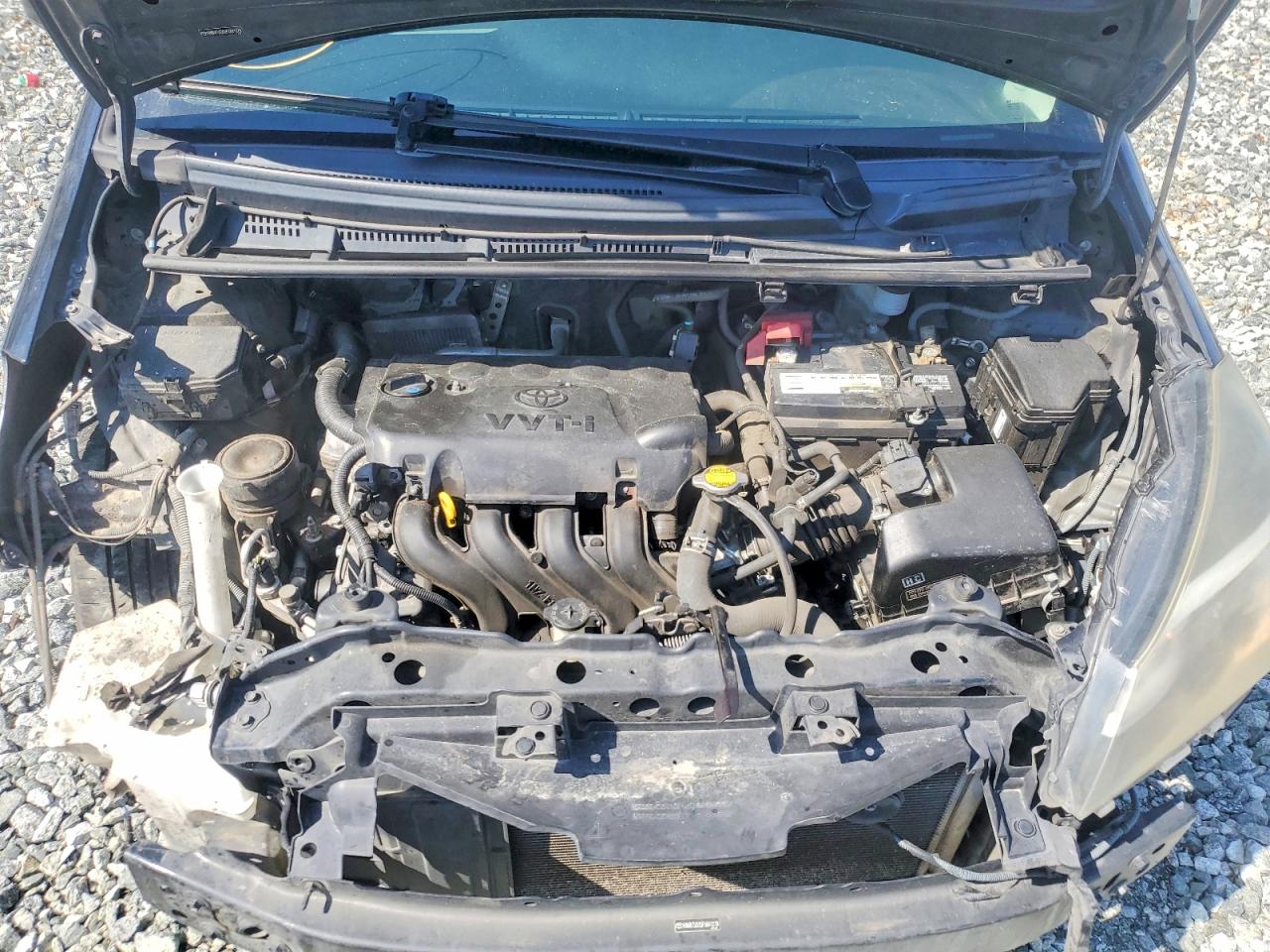 2015 TOYOTA YARIS 5-DOOR L photo 11