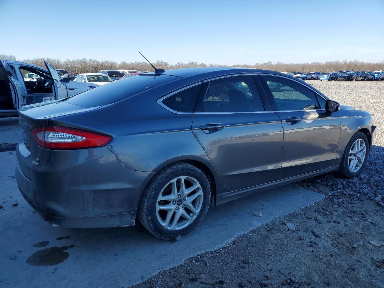 2014 FORD FUSION photo 9