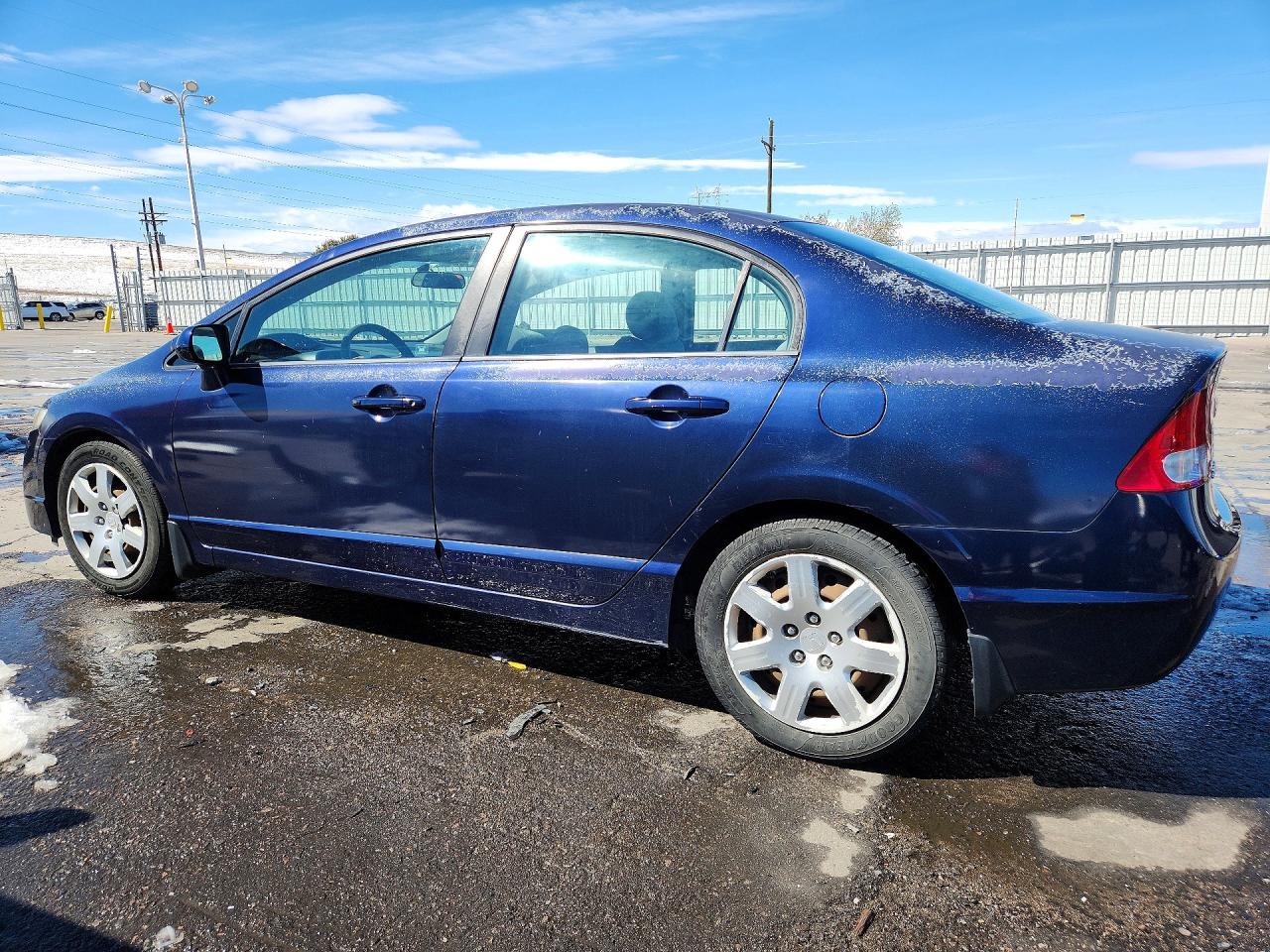 2010 HONDA CIVIC LX photo 4