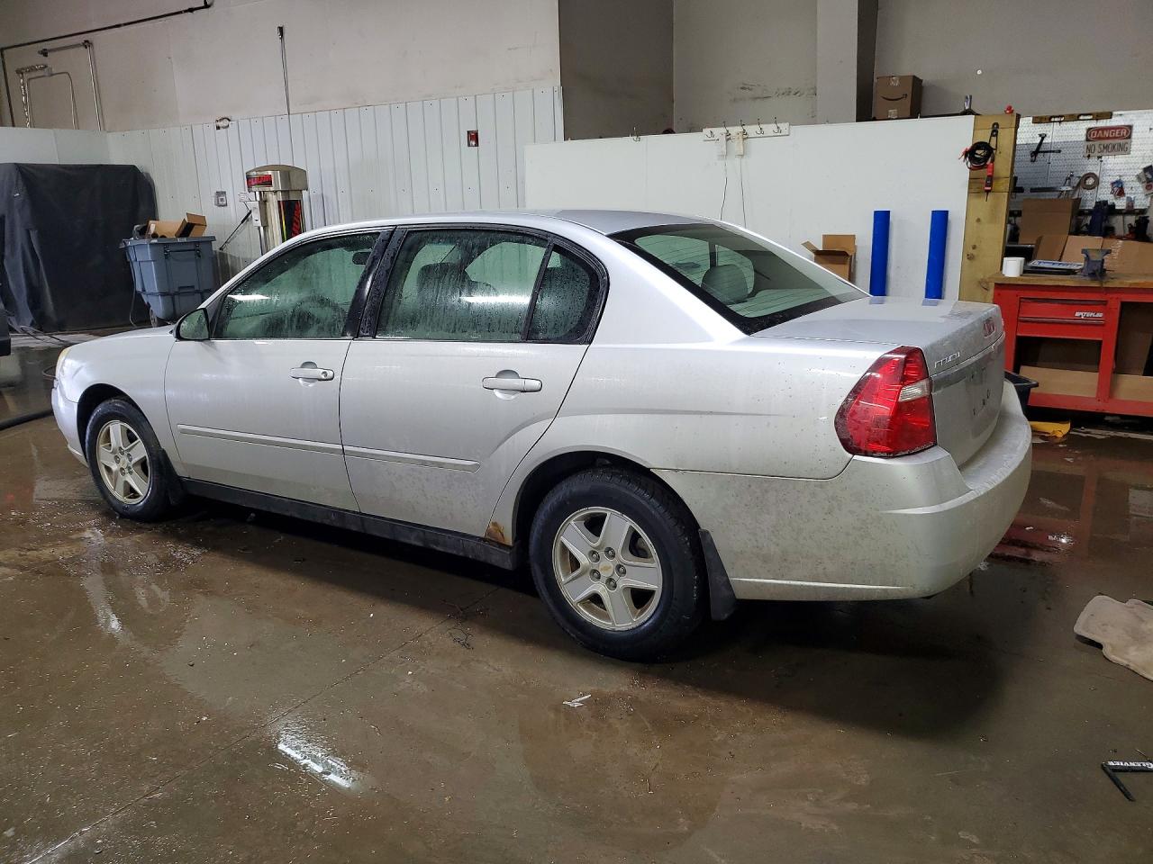 2005 CHEVROLET MALIBU LS photo 2