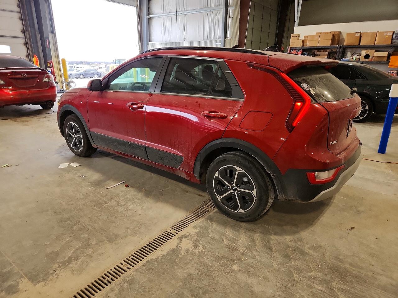 2023 KIA NIRO LX photo 3