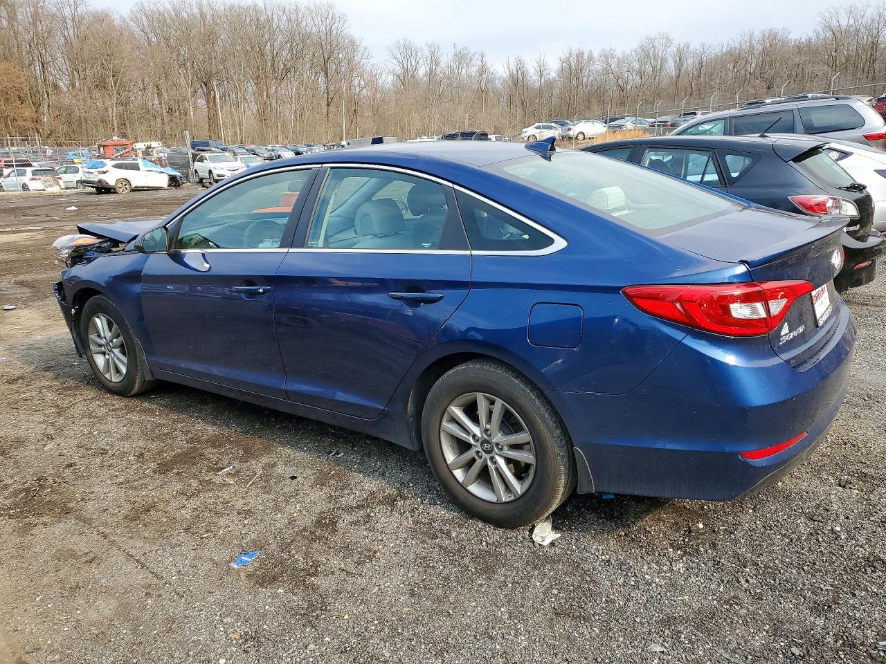 2015 HYUNDAI SONATA SE photo 4