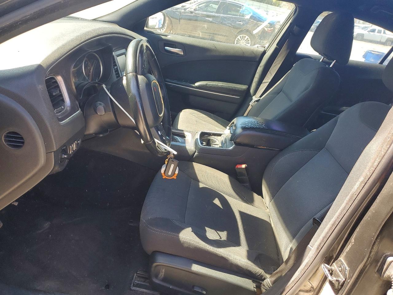 2015 DODGE CHARGER SE photo 13