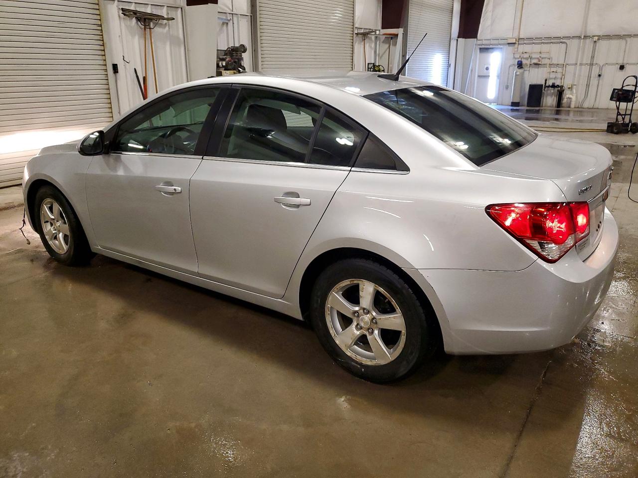 2013 CHEVROLET CRUZE LT photo 2