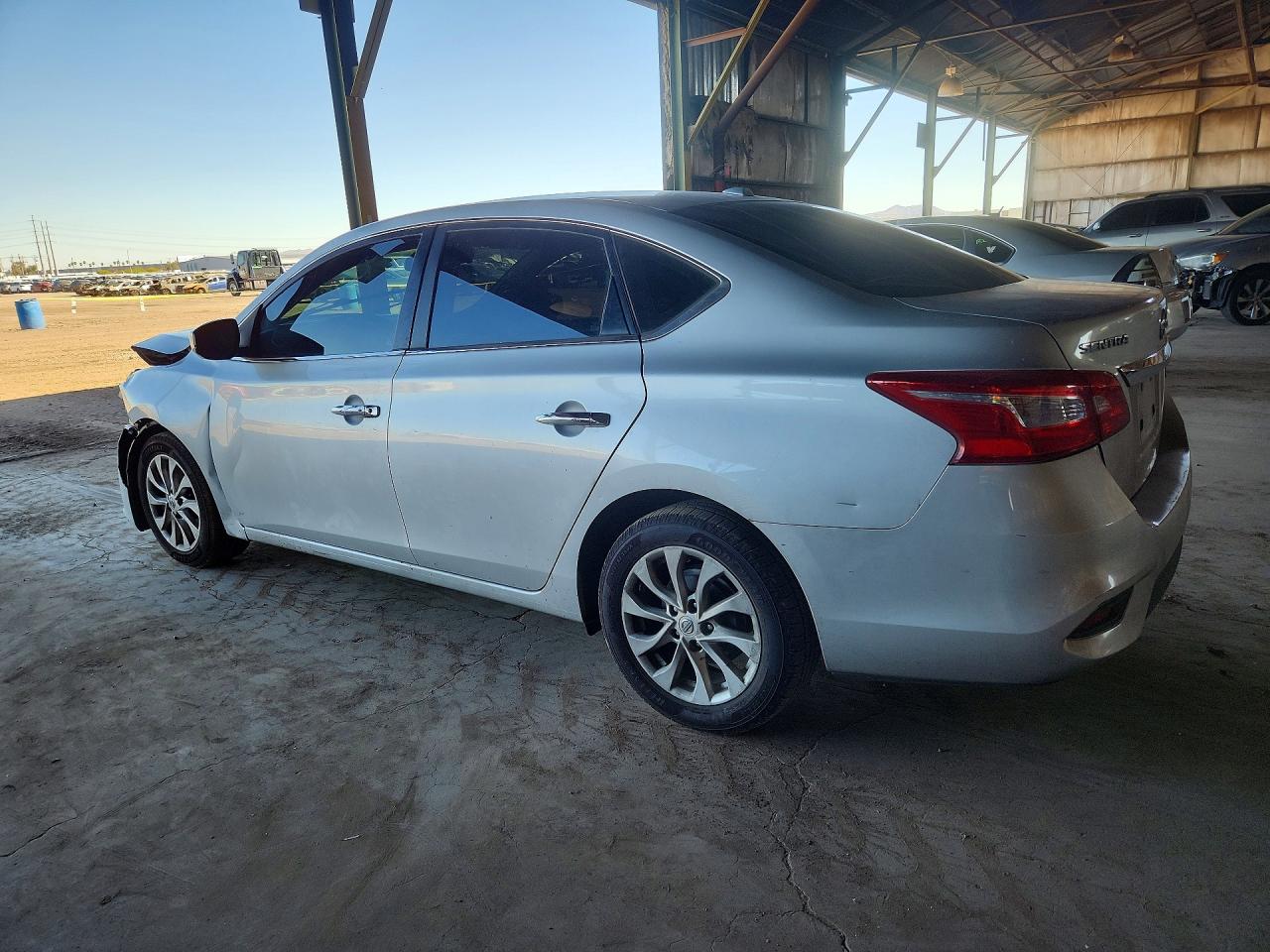 2018 NISSAN SENTRA SV photo 2
