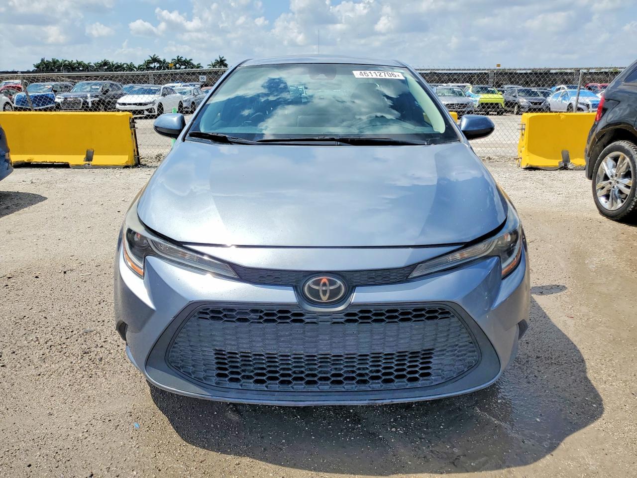 2021 TOYOTA COROLLA LE photo 13