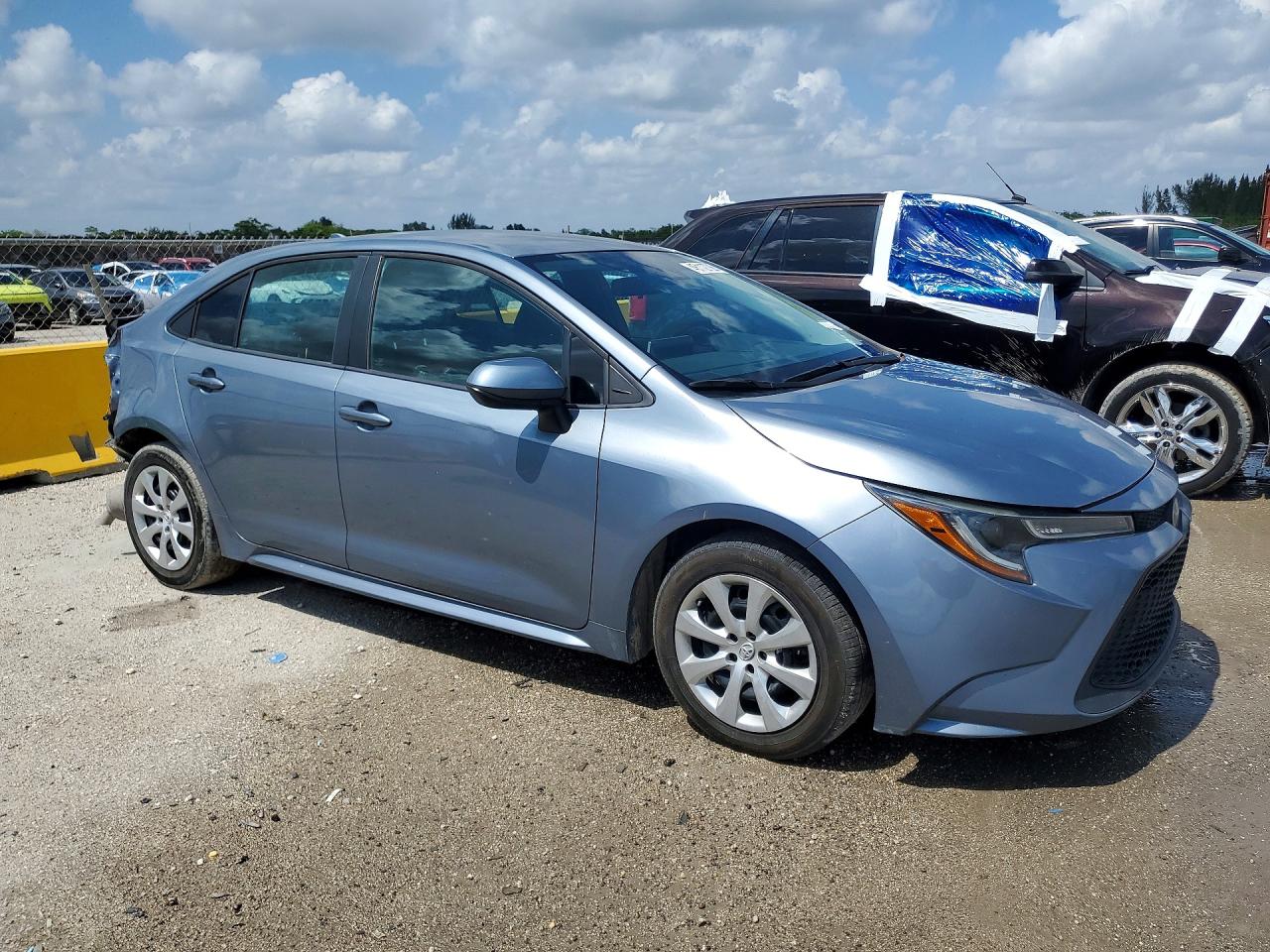 2021 TOYOTA COROLLA LE photo 10