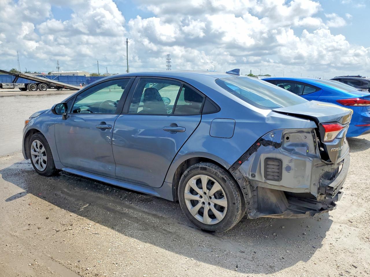 2021 TOYOTA COROLLA LE photo 4
