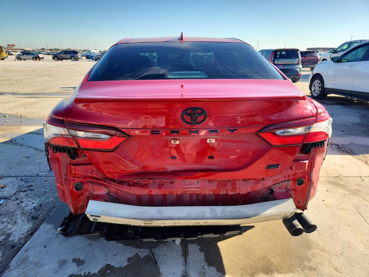 2022 TOYOTA CAMRY SE photo 16