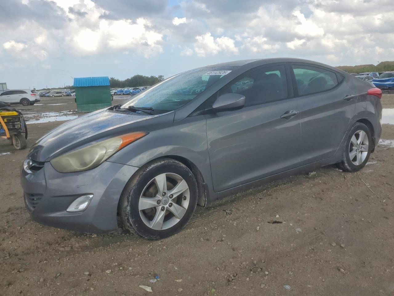 2013 HYUNDAI ELANTRA
