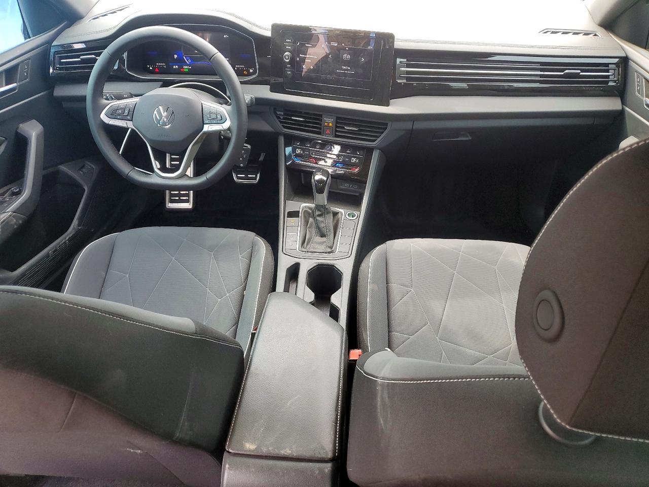 2025 VOLKSWAGEN JETTA SPORT photo 15