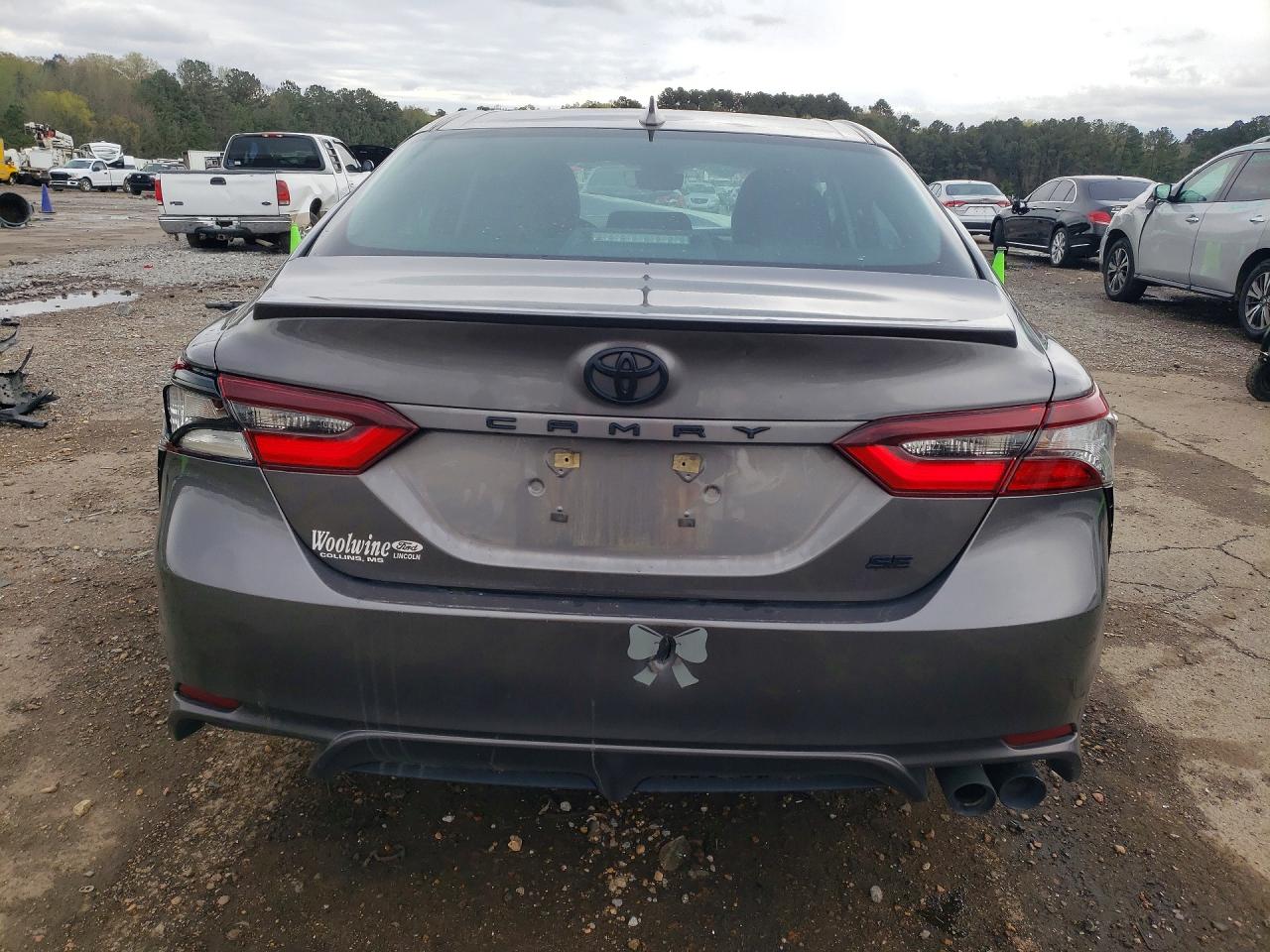 2023 TOYOTA CAMRY SE photo 6