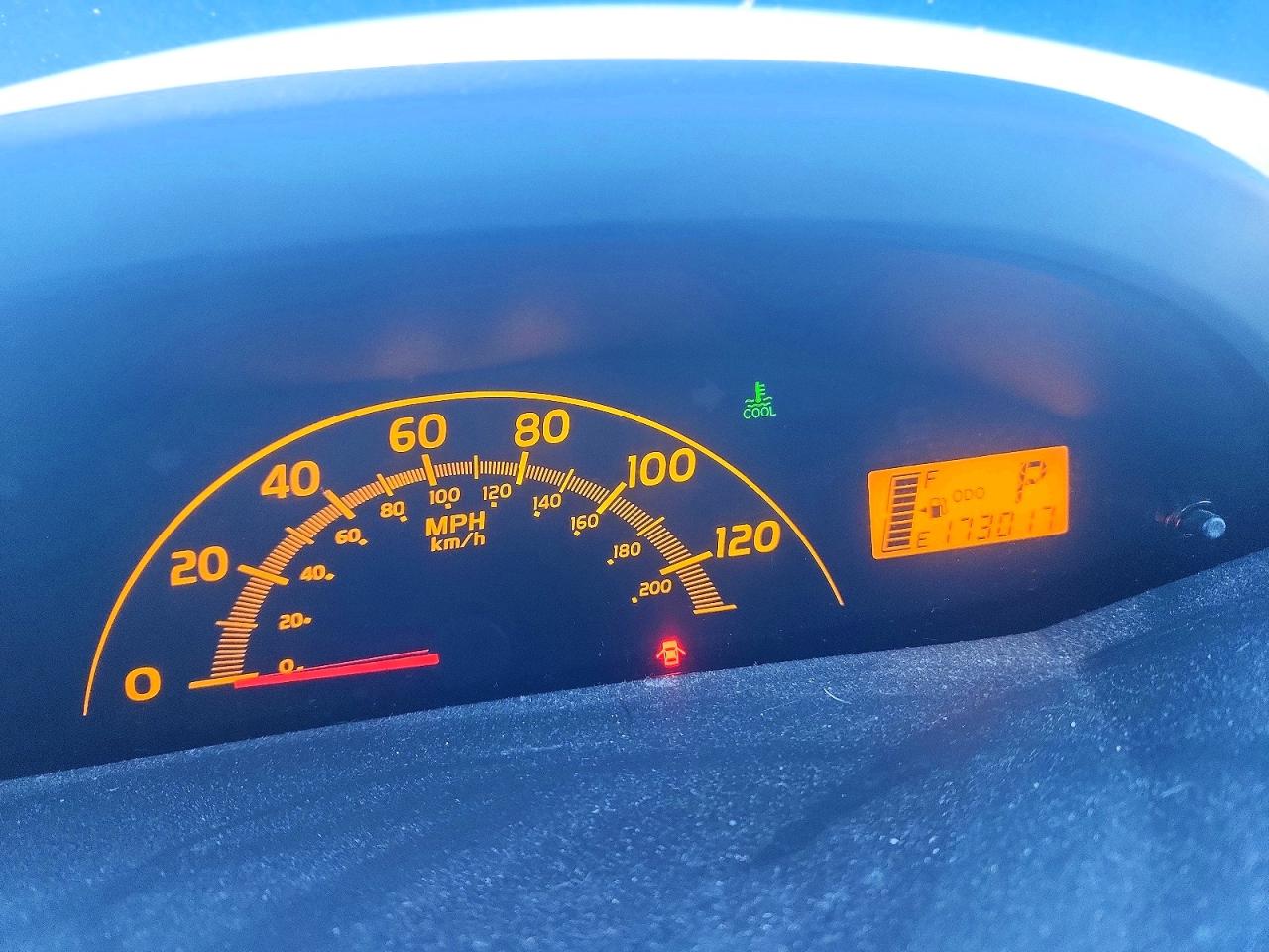 2010 TOYOTA YARIS BASE photo 17